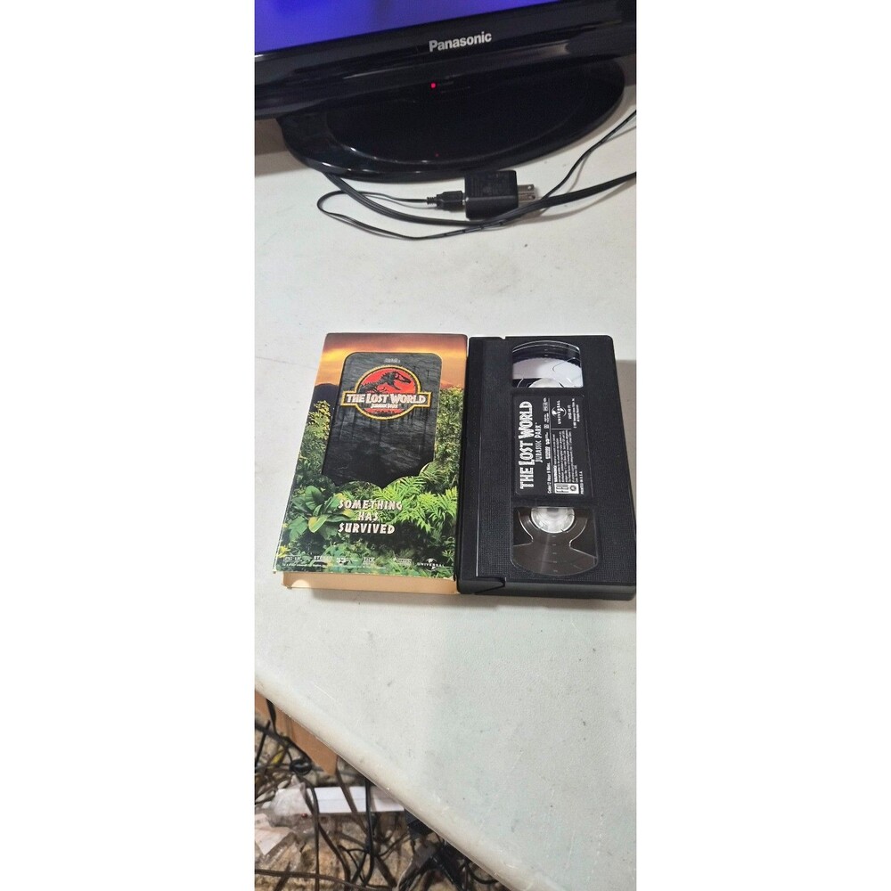 The Lost World: Jurassic Park (1997) VHS – Tested & Working – Original Sleeve